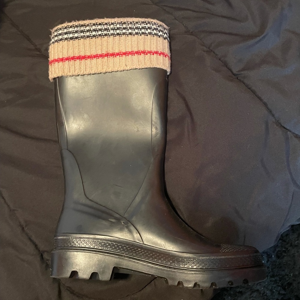 Burberry boots women’s size 6 - Picture 3 of 5